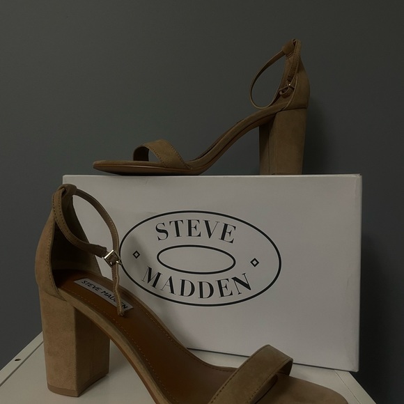 Steve Madden Dylann Blush High Heels - Picture 2 of 4